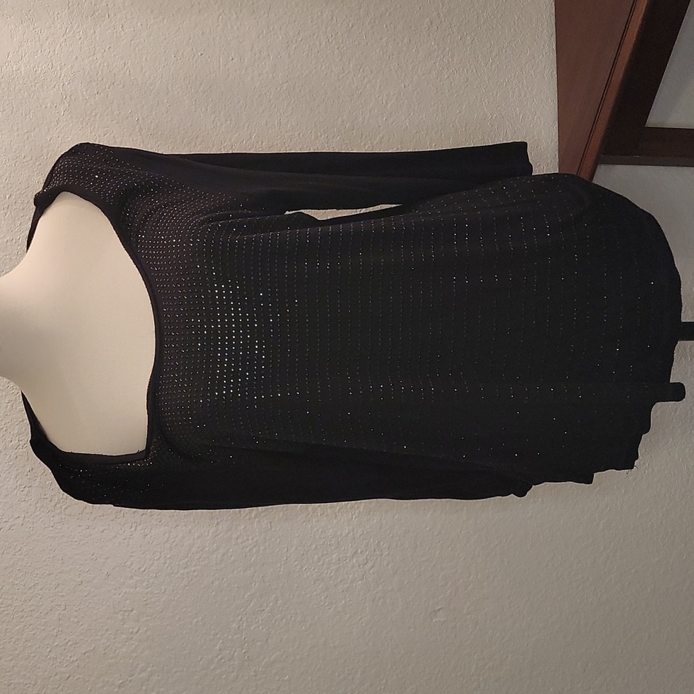 Black 3/4 sleeve top office attire